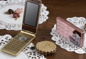 Docomo-STYLE-chocolate-phone2