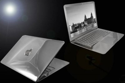 MacBook-Air-Supreme-Ice-Edition-thumb-550x366