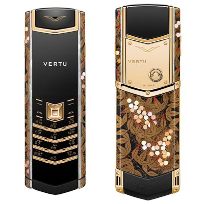 vertu-golden-cellphone-4