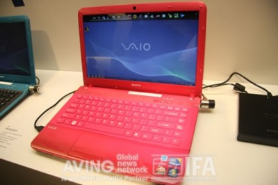 Розовый Sony Vaio VPCEA2S1E/P