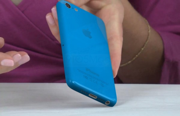 цветной пластиковый iPhone